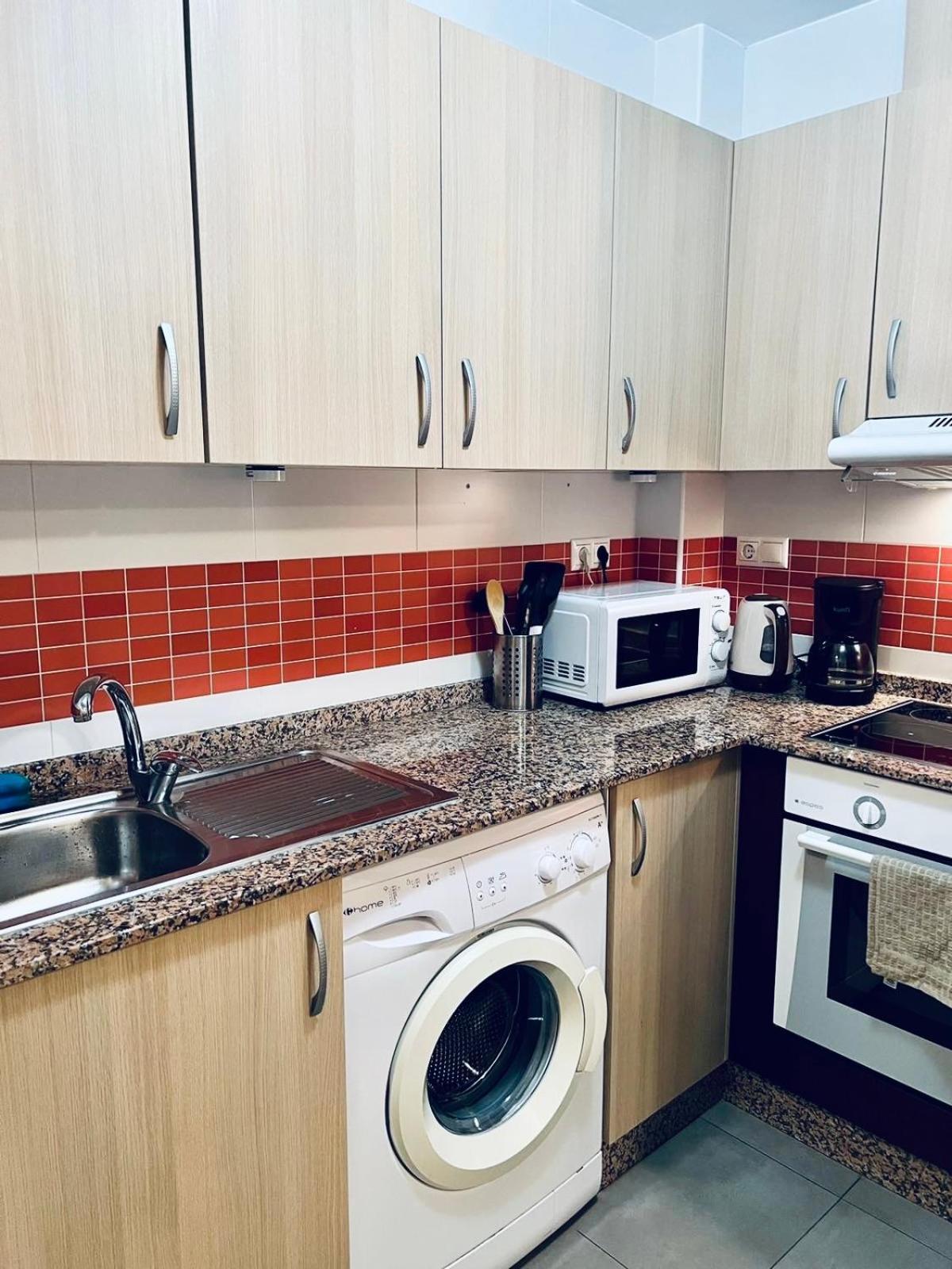 Nice And New Furnished Apartments In Torrevieja Centre Exterior photo